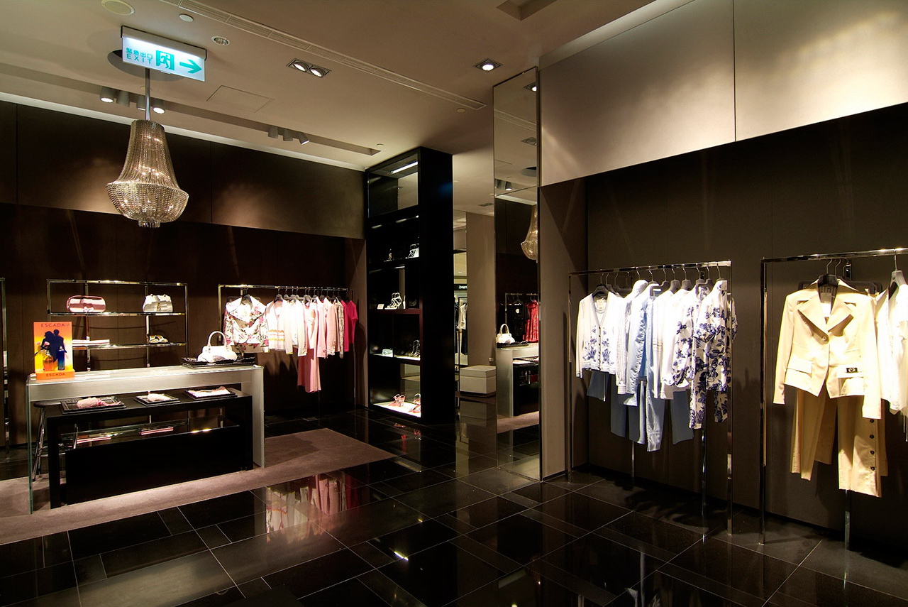 dynastyid picture ESCADA