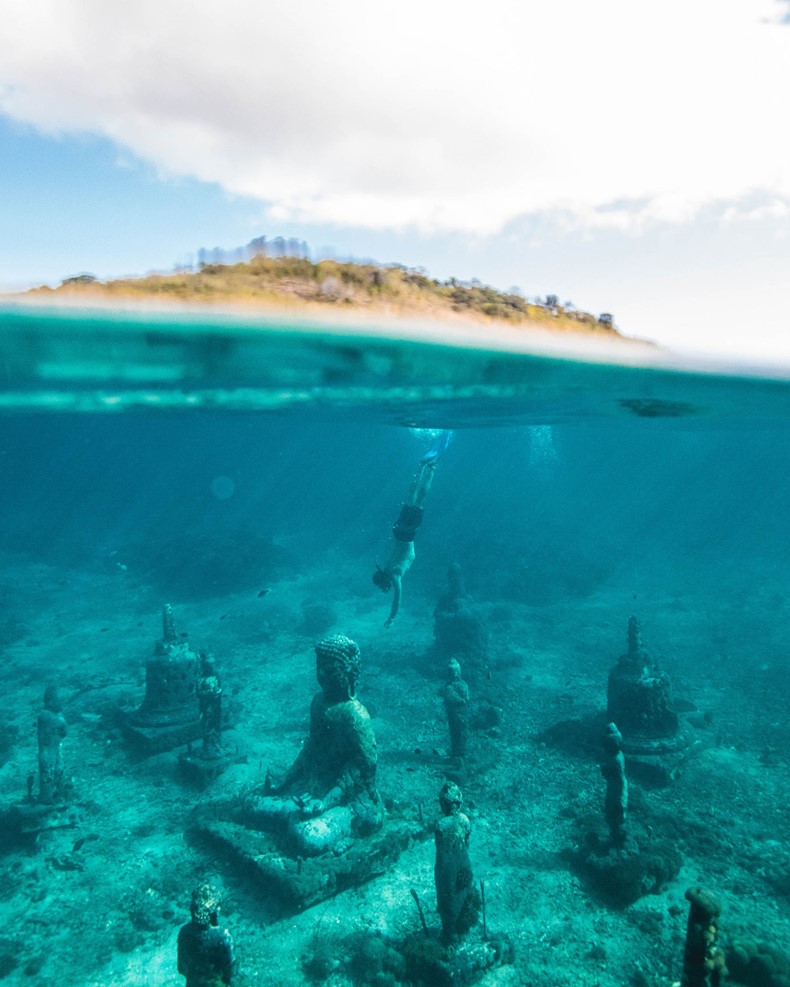 sixsenses-underwater-world