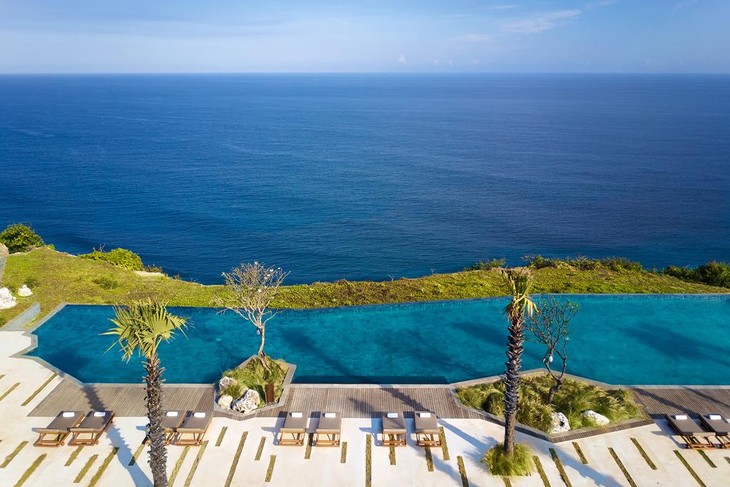 uluwatu-bali-infinity-swimming-pool-