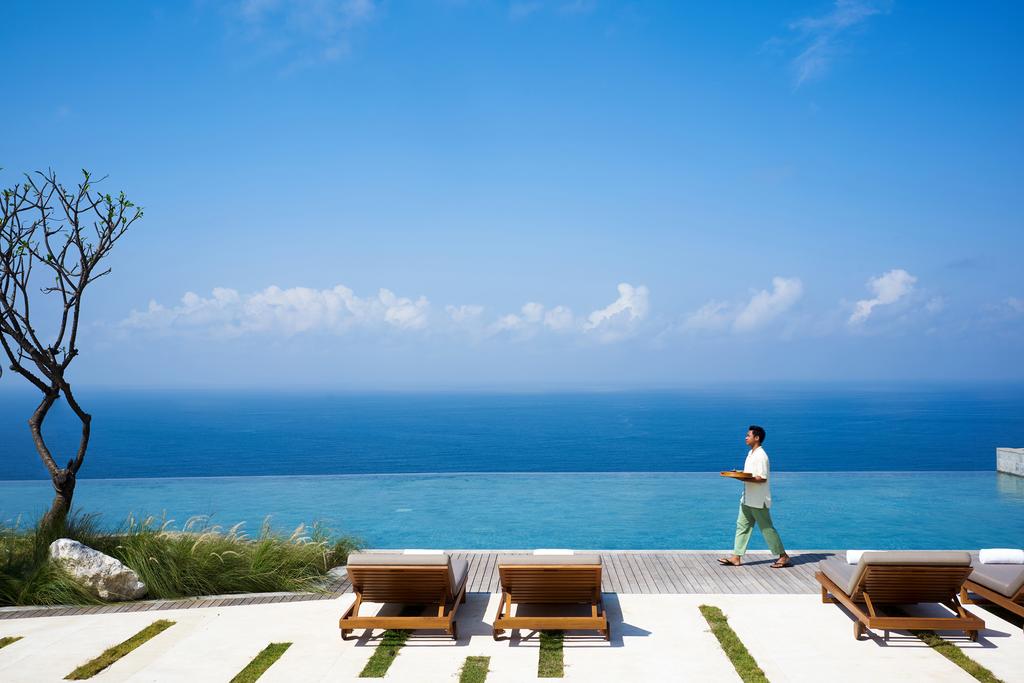 uluwatu-bali-infinity-swimming-pool-2-