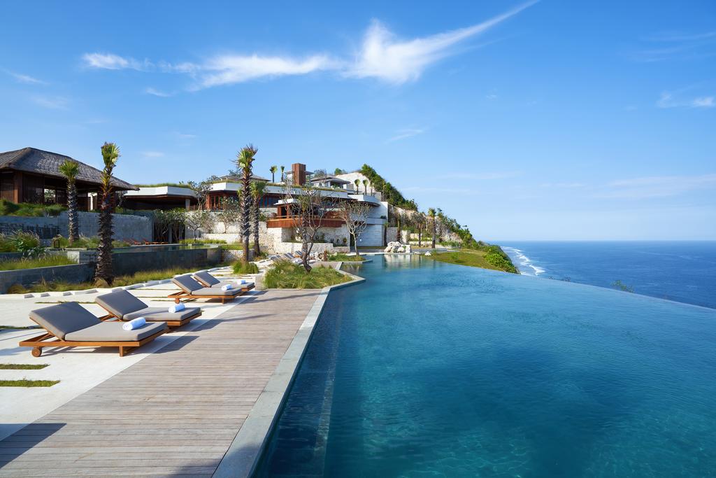 uluwatu-bali-infinity-swimming-pool-3-