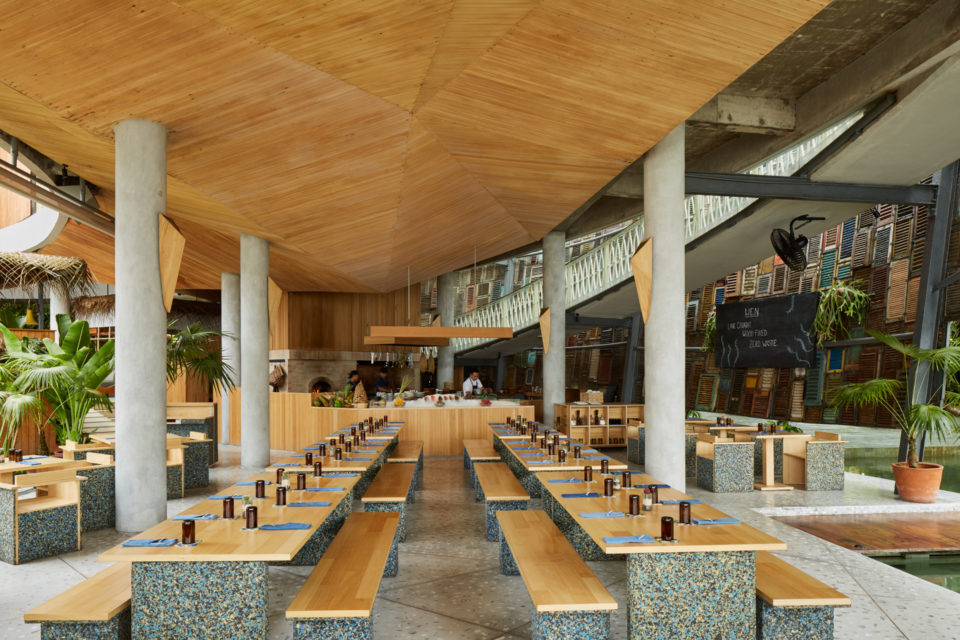 zero-waste-restaurant-recycled-materials-materialdistrict-1-960x640