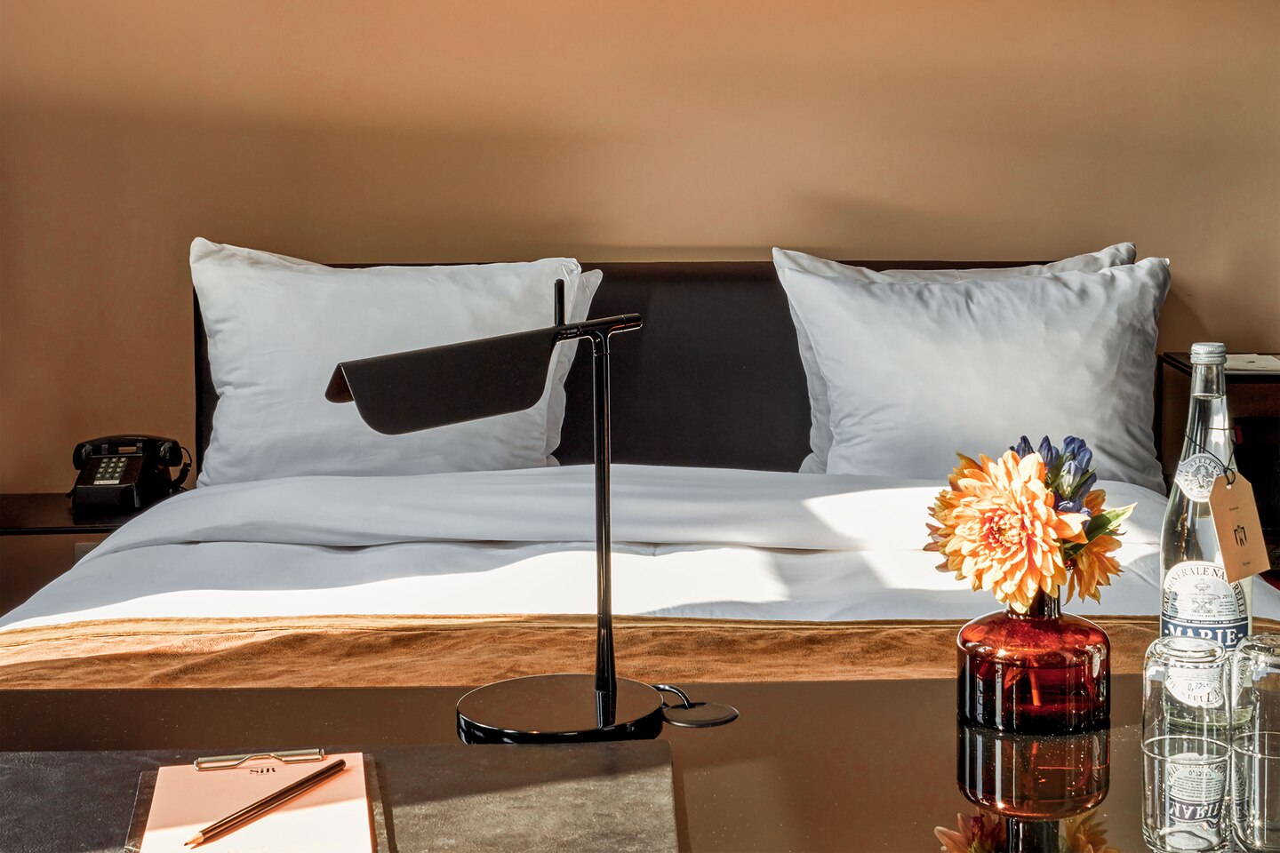 amsda-boutique-guestroom-1221-hor-clsc